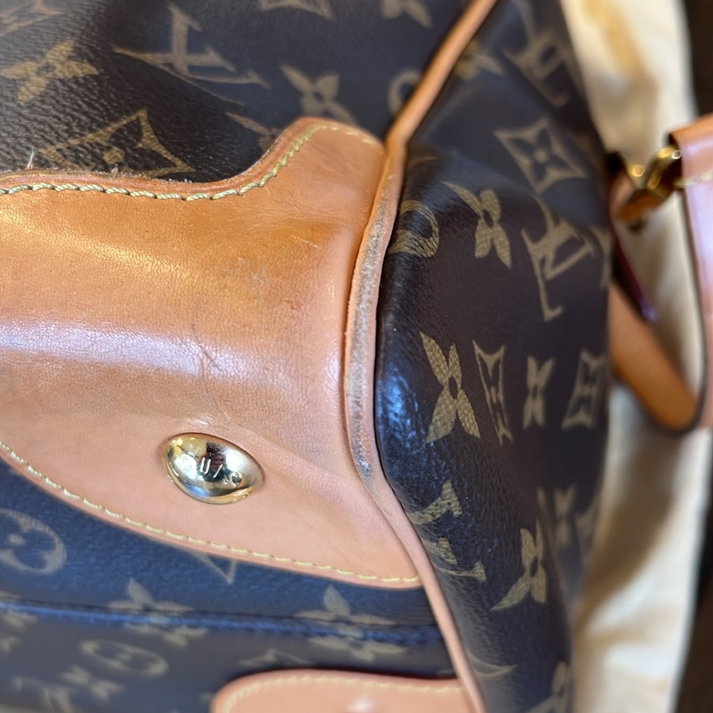 Louis Vuitton Monogram Retiro Handbag - Picture 7 of 16